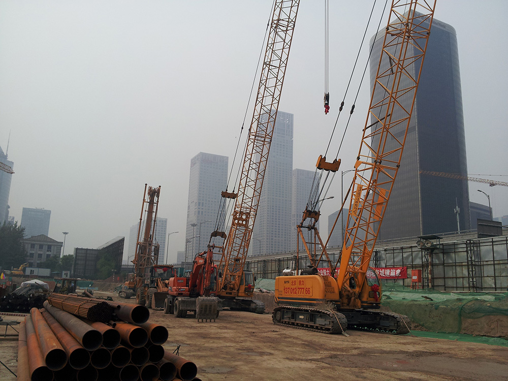 北京市CBD交通大厅地下一连墙工程